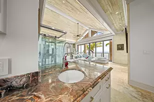 201 W Seaview Dr, Duck Key, FL 33050 - Photo 54