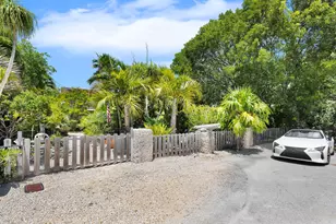 895 Ellen Dr, Key Largo, FL 33037 - Photo 32