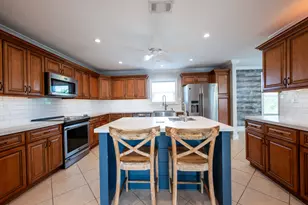 211 Shore Ave, Big Coppitt, FL 33040 - Photo 2