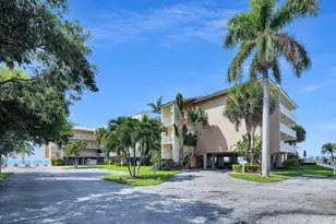 1133 W Ocean Dr, Key Colony, FL 33051 - Photo 36