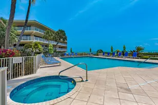 1133 W Ocean Dr, Key Colony, FL 33051 - Photo 44