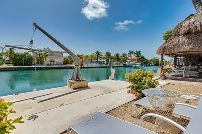 364 E Seaview Drive, Duck Key, FL 33050 - Photo 8
