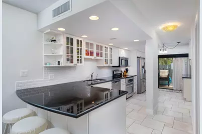 87200 Overseas Highway #J 6, Plantation Key, FL 33036 - Photo 8