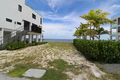 94825 Overseas Highway #UNIT 35, Key Largo, FL 33037 - Photo 4
