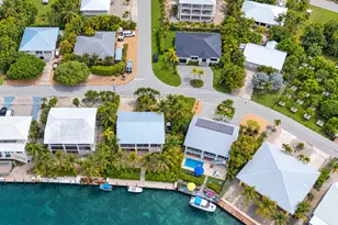 129 N Indies Dr, Duck Key, FL 33050 - Photo 22