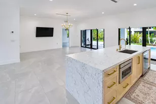 129 N Indies Dr, Duck Key, FL 33050 - Photo 8