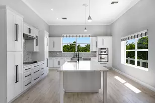 235 Tropical Ave, Marathon, FL 33050 - Photo 10