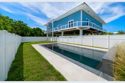 235 Tropical Avenue, Marathon, FL 33050 - Photo 2