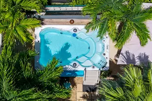 12 Bay Dr, Lower Sugarloaf Key, FL 33040 - Photo 4