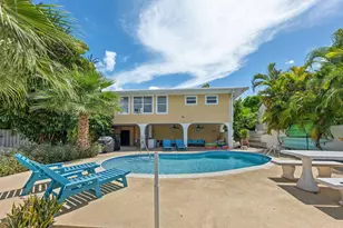 581 12th St, Key Colony, FL 33051 - Photo 4