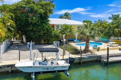 581 12th Street, Key Colony, FL 33051 - Photo 6