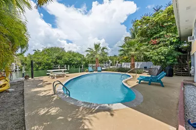 581 12th Street, Key Colony, FL 33051 - Photo 8