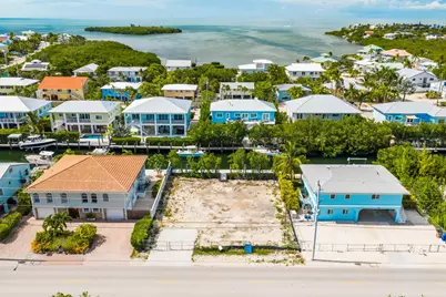 9966 Aviation Boulevard, Marathon, FL 33050 - Photo 1