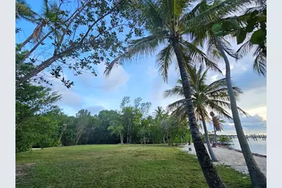 54 Sunset Road, Key Largo, FL 33037 - Photo 10