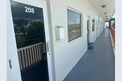 11400 Overseas Highway #207/208, Marathon, FL 33050 - Photo 2