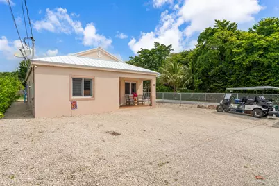 16 Jewfish Avenue, Key Largo, FL 33037 - Photo 1