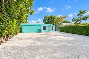 23 Snapper Ave, Key Largo, FL 33037 - Photo 1