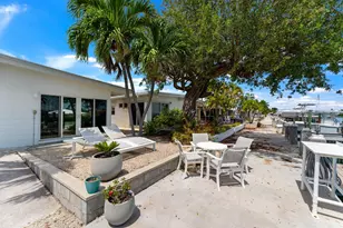 8 7th St, Key Colony, FL 33051 - Photo 26