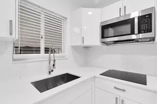 20 Palm Dr, Key Largo, FL 33037 - Photo 10
