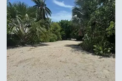 5270 Overseas Highway, Marathon, FL 33050 - Photo 18