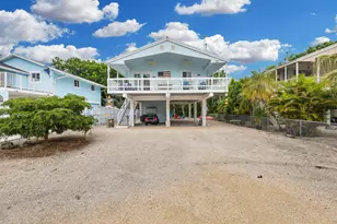 425 Mahogany Ave, Key Largo, FL 33037 - Photo 1