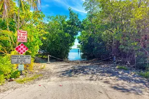 19590 Tequesta St, Sugarloaf Key, FL 33042 - Photo 36