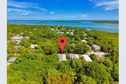 19590 Tequesta Street, Sugarloaf Key, FL 33042 - Photo 2