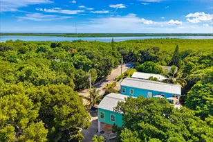 19590 Tequesta St, Sugarloaf Key, FL 33042 - Photo 24