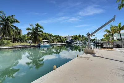 947 Gulf Drive, Summerland Key, FL 33042 - Photo 2