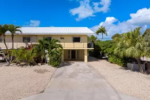 391 10th St, Key Colony, FL 33051 - Photo 4