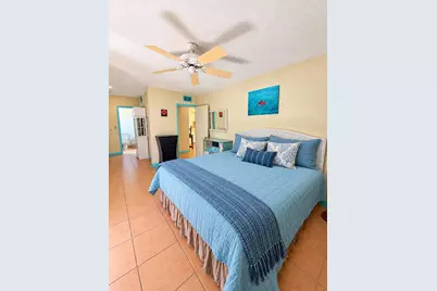 79901 Overseas Highway #APT 220, Upper Matecumbe Key Islamorada, FL 33036 - Photo 10