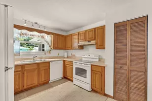 209 2nd St, Key Largo, FL 33037 - Photo 20