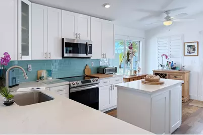 800 S Marina Avenue, Key Largo, FL 33037 - Photo 2