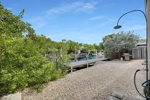 49 Blue Water Dr, Lower Sugarloaf Key, FL 33040 - Photo 10