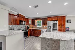 308 Vaca Rd, Key Largo, FL 33037 - Photo 2