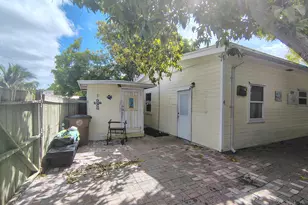 5435 5th Ave, Key West, FL 33040 - Photo 24