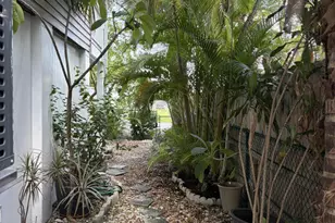 48 7th Ave, Stock Island, FL 33040 - Photo 8
