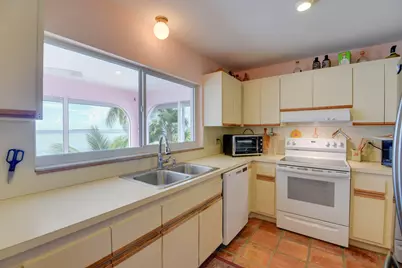 312 E Caribbean Drive, Summerland Key, FL 33042 - Photo 14