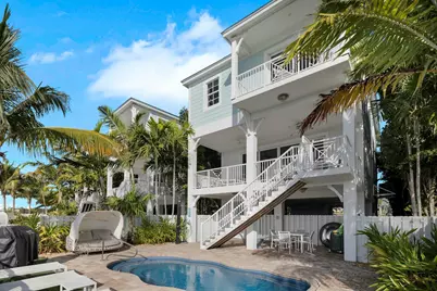 11890 1st Ave Gulf #3, Marathon, FL 33050 - Photo 1