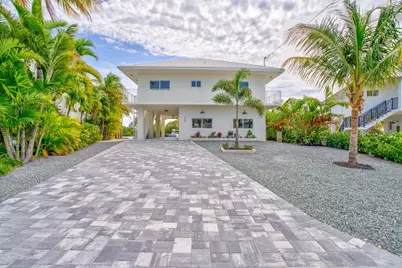 230 Biscayne Boulevard, Lower Matecumbe, FL 33036 - Photo 1