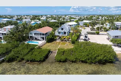 231 W Indies Drive, Ramrod Key, FL 33042 - Photo 1