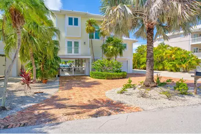 948 Gulf Drive, Summerland Key, FL 33042 - Photo 1