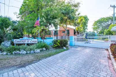 9867 Leeward Avenue, Key Largo, FL 33037 - Photo 1