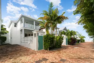 81906 Overseas Hwy, Upper Matecumbe Key Islamorada, FL 33036 - Photo 1