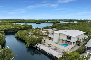 85 Ocean Shores Dr, Key Largo, FL 33037 - Photo 1