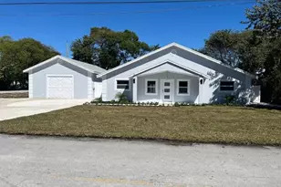 32 Bonefish Ave, Key Largo, FL 33037 - Photo 1