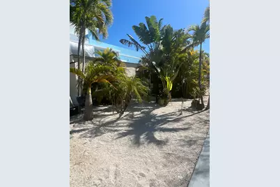 343 Vaca Road, Key Largo, FL 33037 - Photo 1