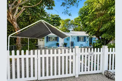 8 N Marlin Avenue, Key Largo, FL 33037 - Photo 1