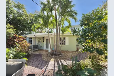 111 N Bay Harbor Drive, Key Largo, FL 33037 - Photo 1