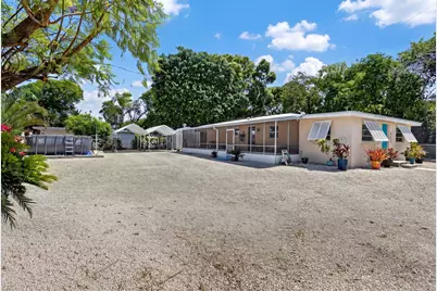 40 Transylvania Avenue, Key Largo, FL 33037 - Photo 1
